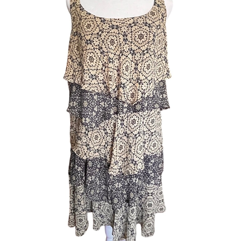 NWOT Bethany Navy Cream Geometric Medallion Tiered Ruffle Midi Dress Size 14